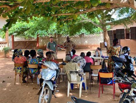 Discours sous l arbre a palabres